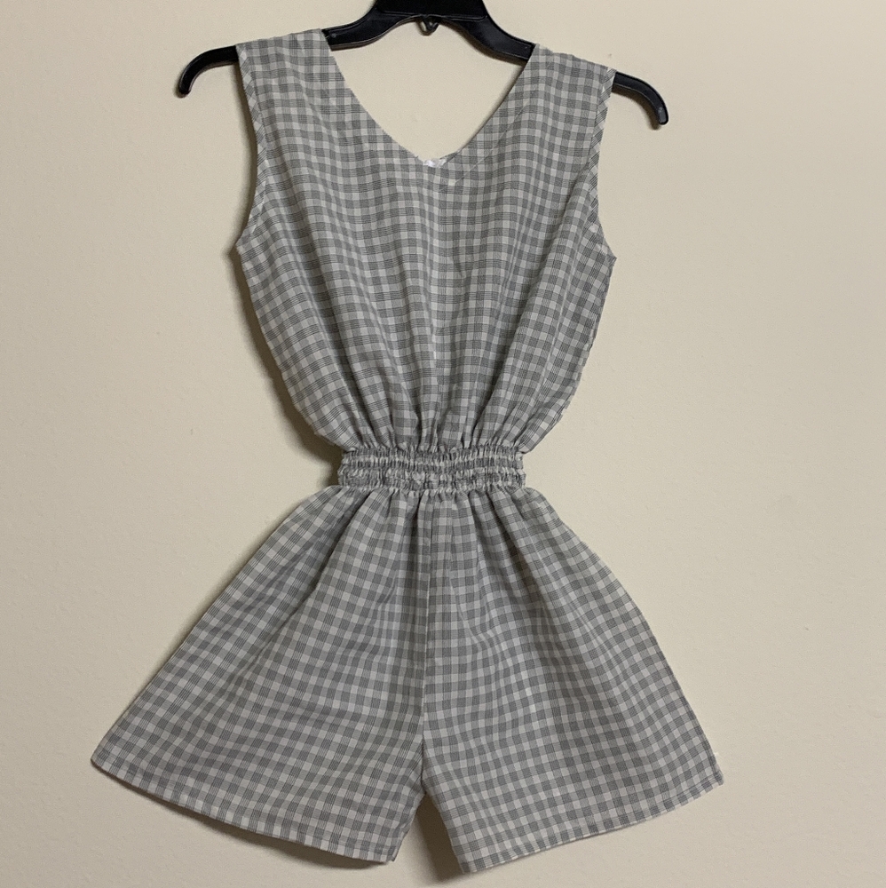 AMAZING BLACK AND WHITE ROMPER